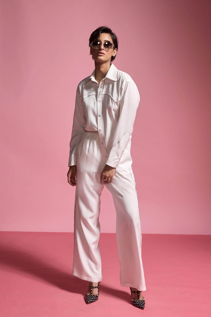 CONTRAST PIPED SET - dash and dot dash and dot