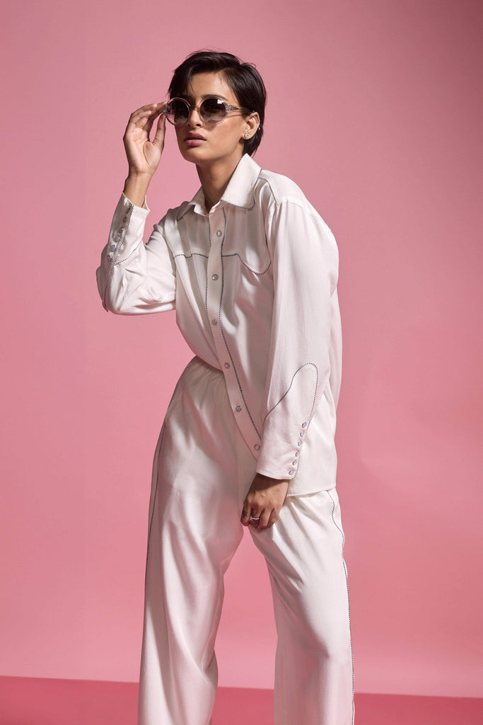 CONTRAST PIPED SET - dash and dot dash and dot