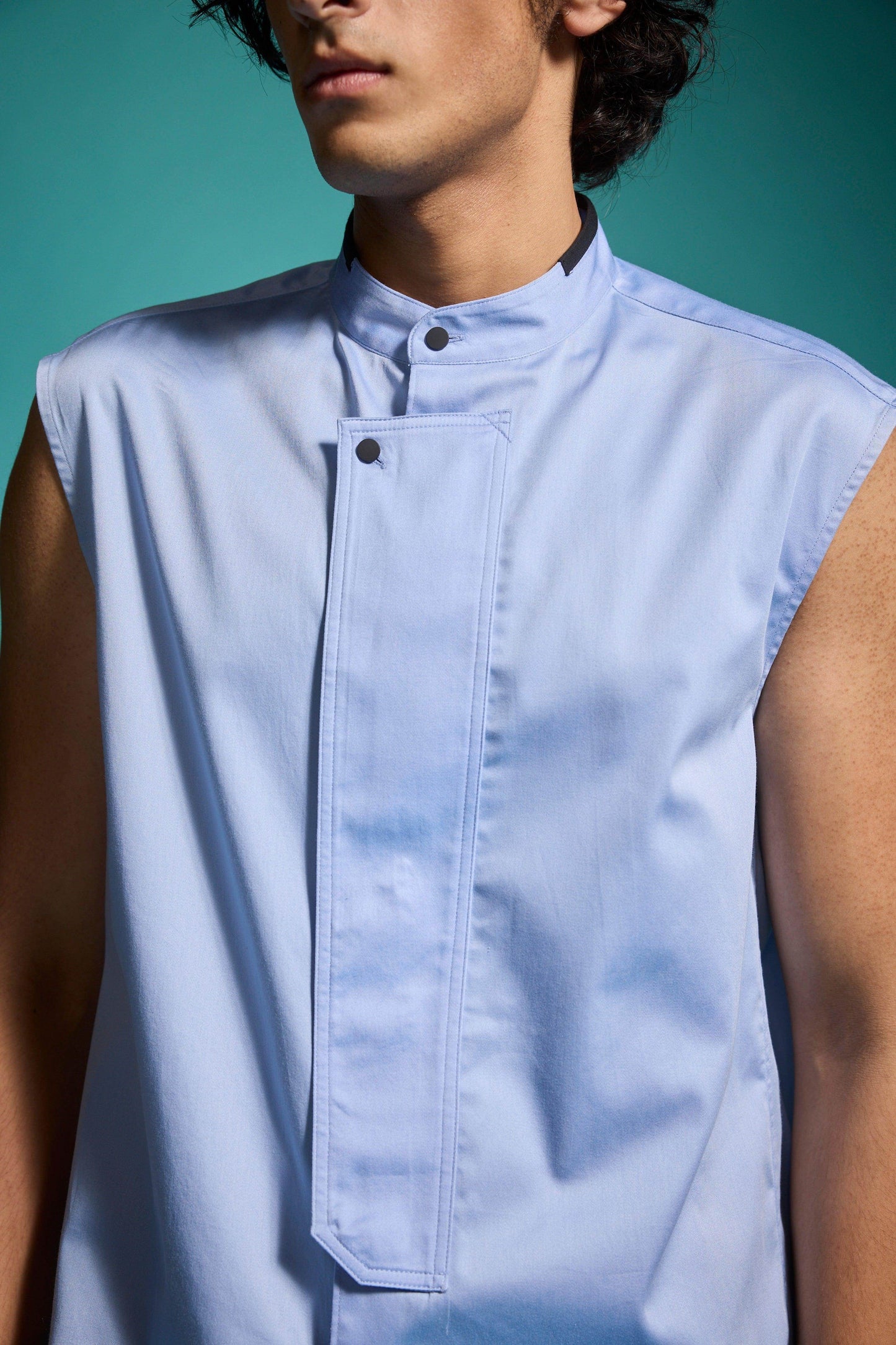SLEEVELESS SHIRT - dash and dot