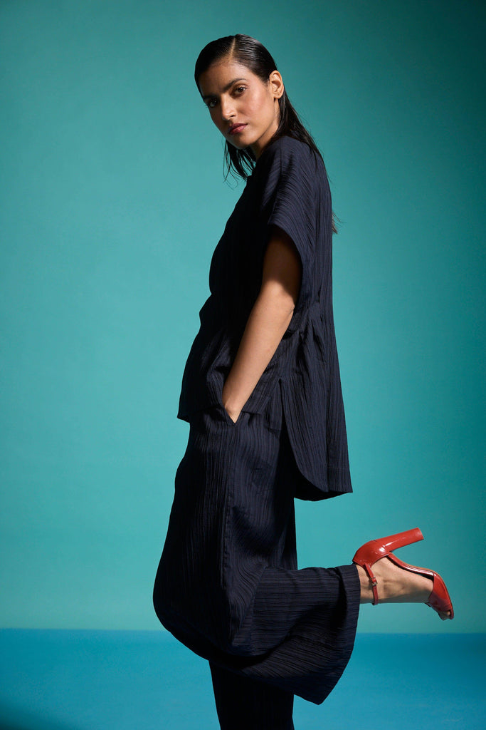 TEXTURED STRUCTURED SET - dash and dot dash and dot