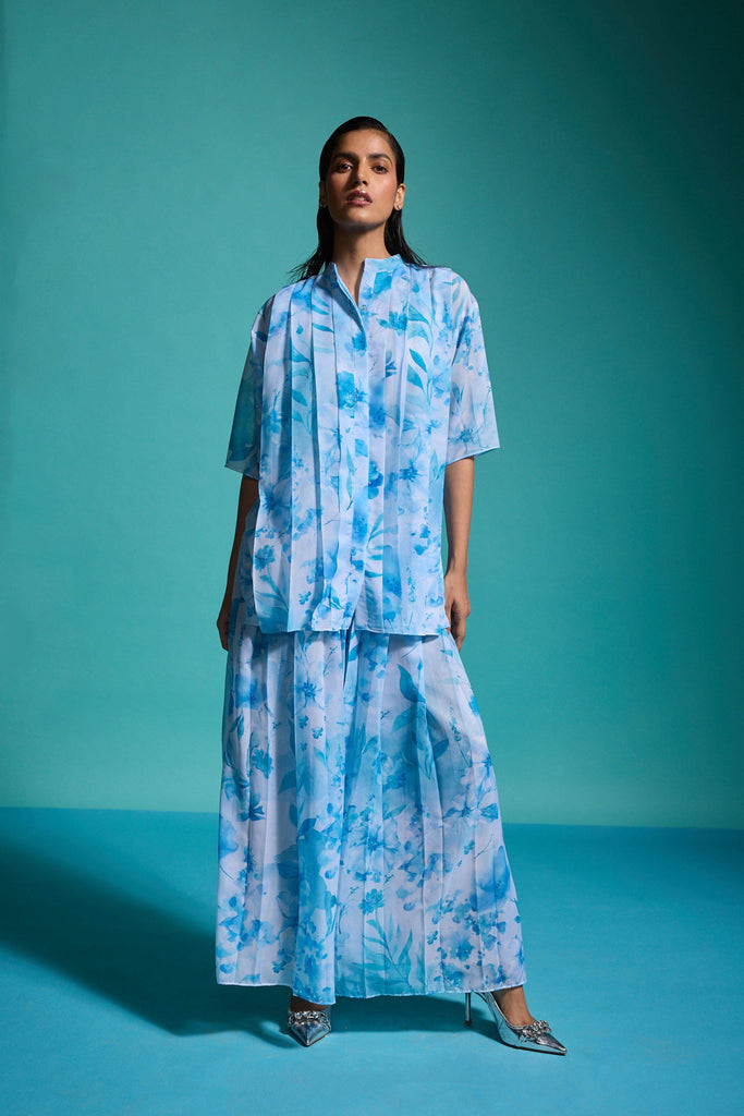 PRINTED PLEAT SET - dash and dot dash and dot