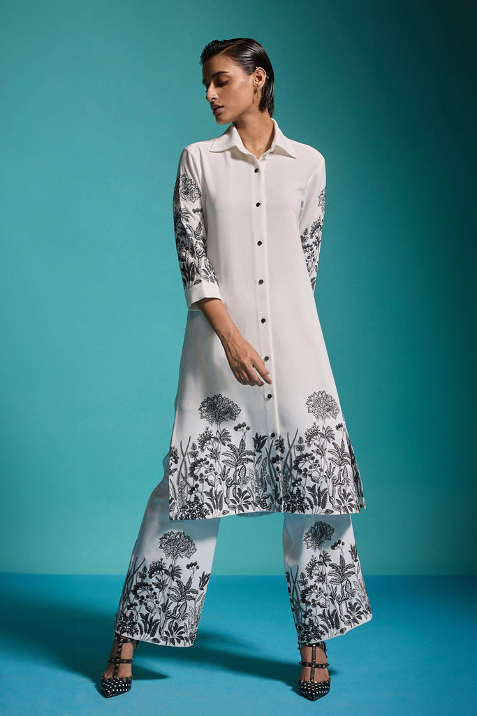 OUTLINE EMBROIDERED SET - dash and dot dash and dot