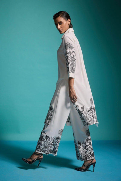 OUTLINE EMBROIDERED PANT - dash and dot