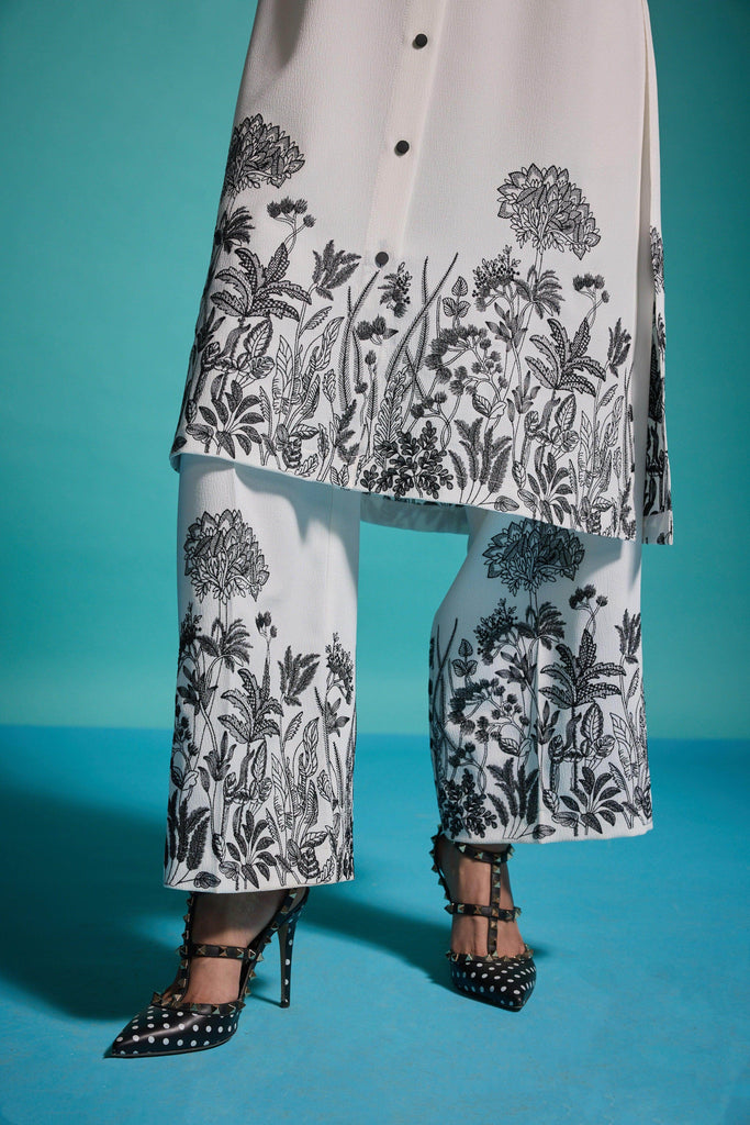 OUTLINE EMBROIDERED SET - dash and dot dash and dot