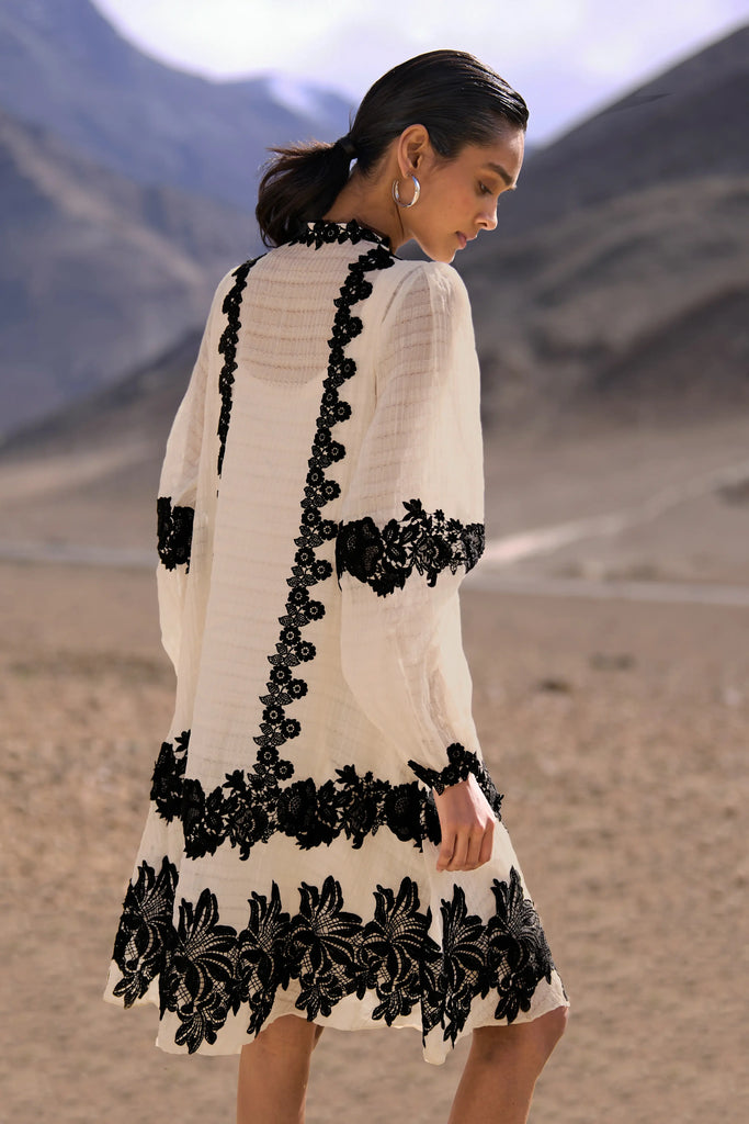 TEXTURED LACE MIDI dash and dot