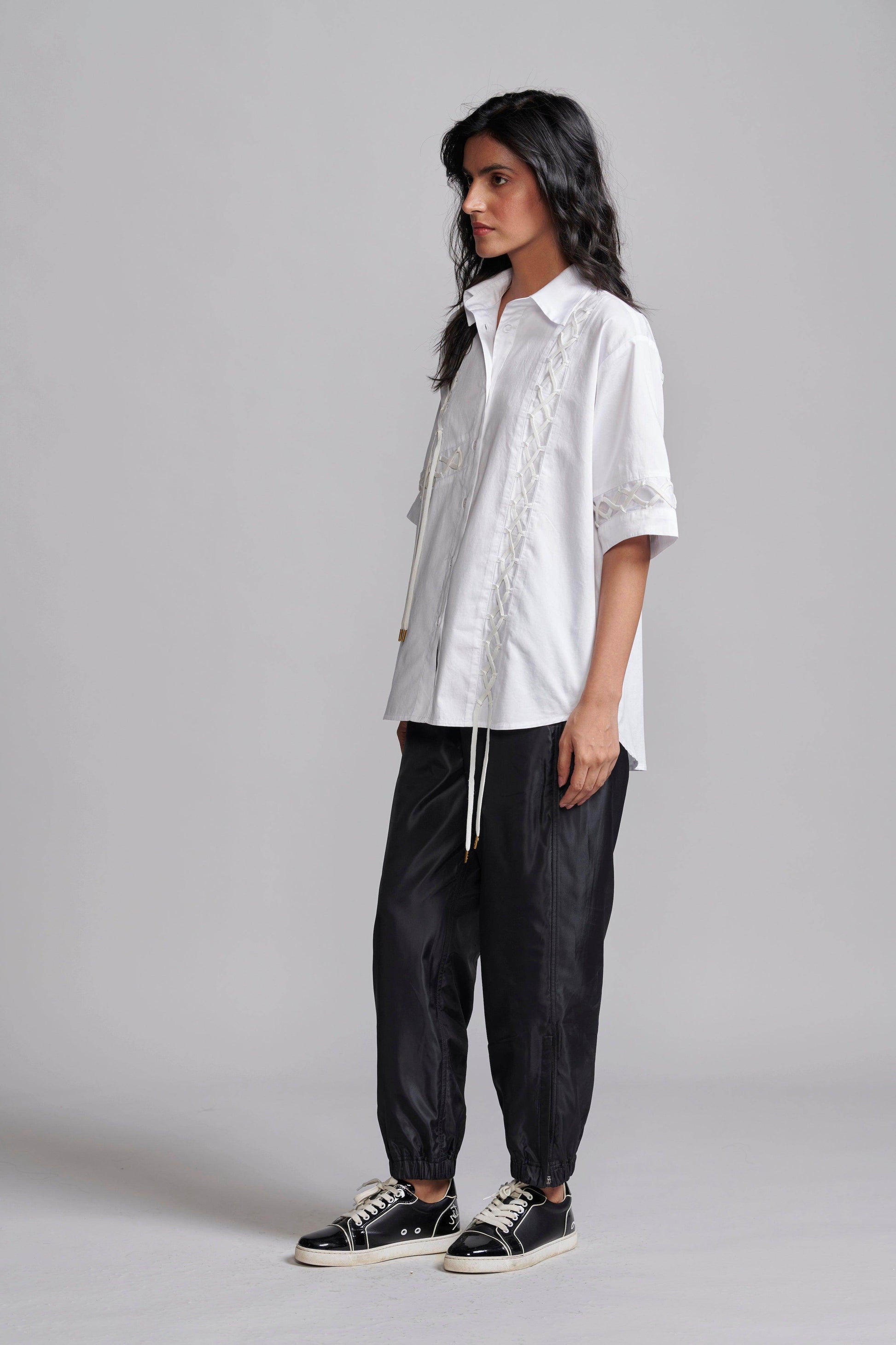 SHOELACE SHIRT - dash and dot