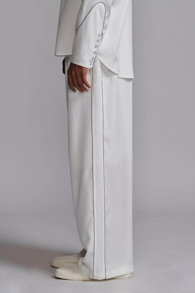 CONTRAST PIPED SET - dash and dot dash and dot