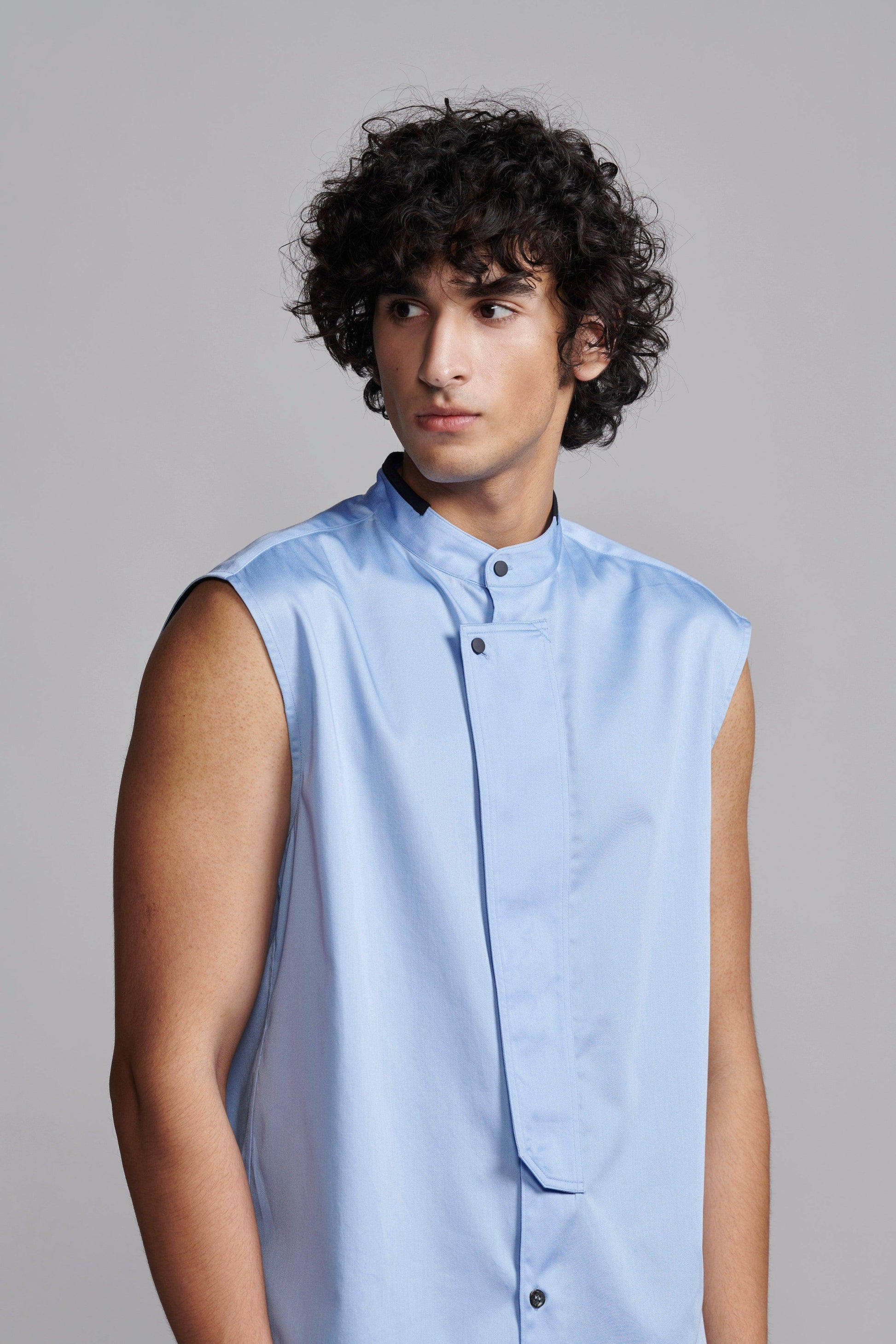 SLEEVELESS SHIRT - dash and dot