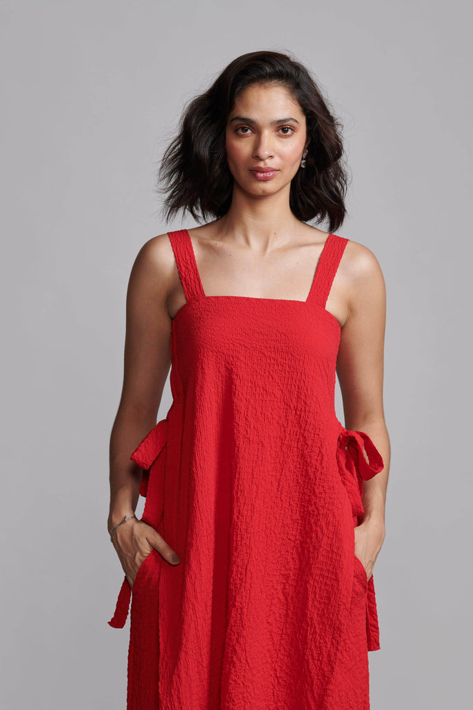 SLEEVELESS TIE TOP - dash and dot dash and dot