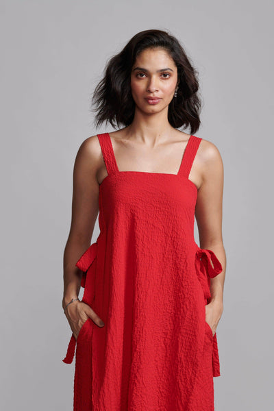 SLEEVELESS TIE TOP - dash and dot