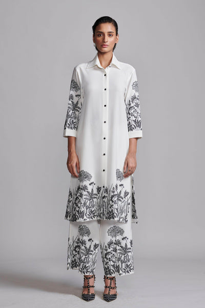 OUTLINE EMBROIDERED SET - dash and dot