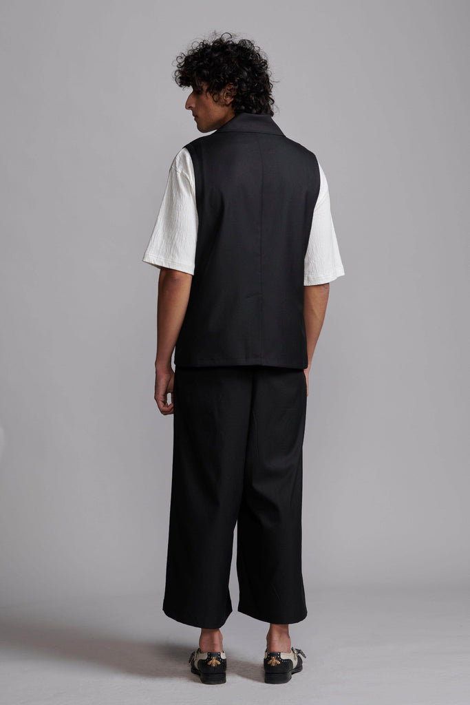 OVERLAP SLEEVELESS BLAZER - dash and dot dash and dot