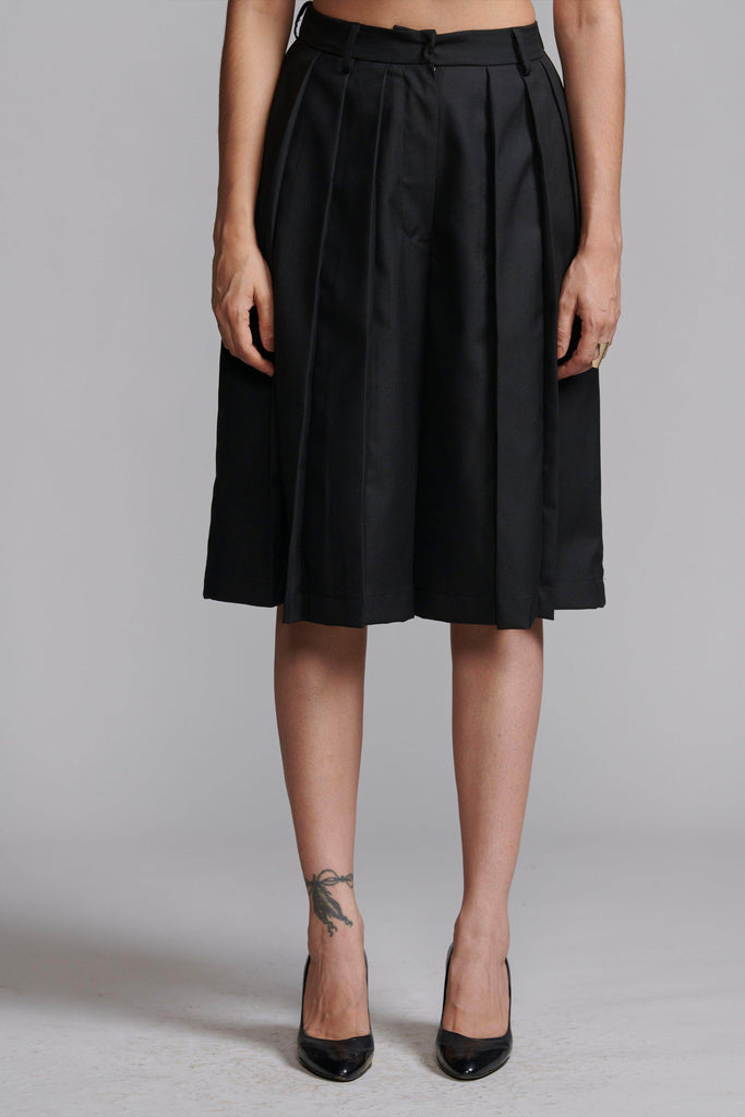 PLEATED SHORTS - dash and dot dash and dot