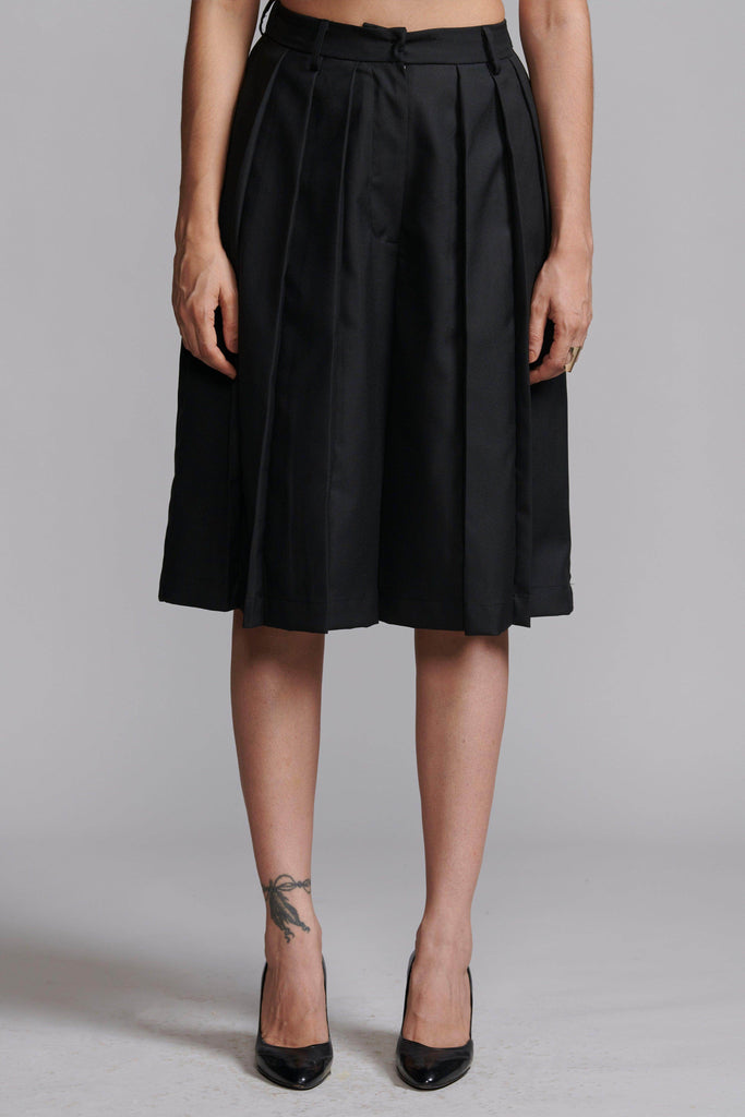 PLEATED SHORTS - dash and dot dash and dot