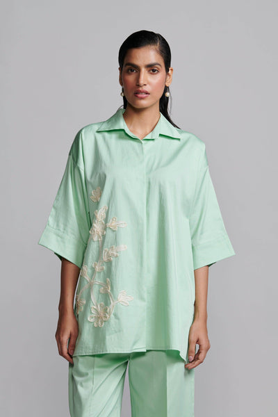 MOTIF EMBROIDERED SHIRT - dash and dot