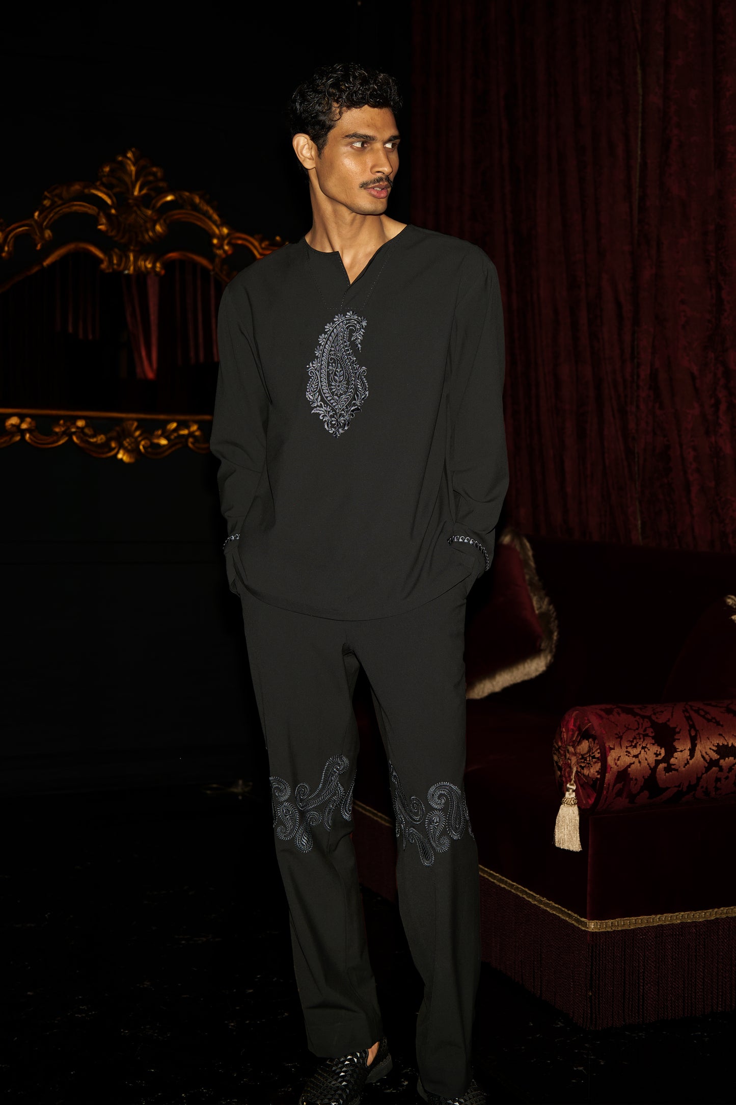 PAISLEY EMBROIDERED PANT