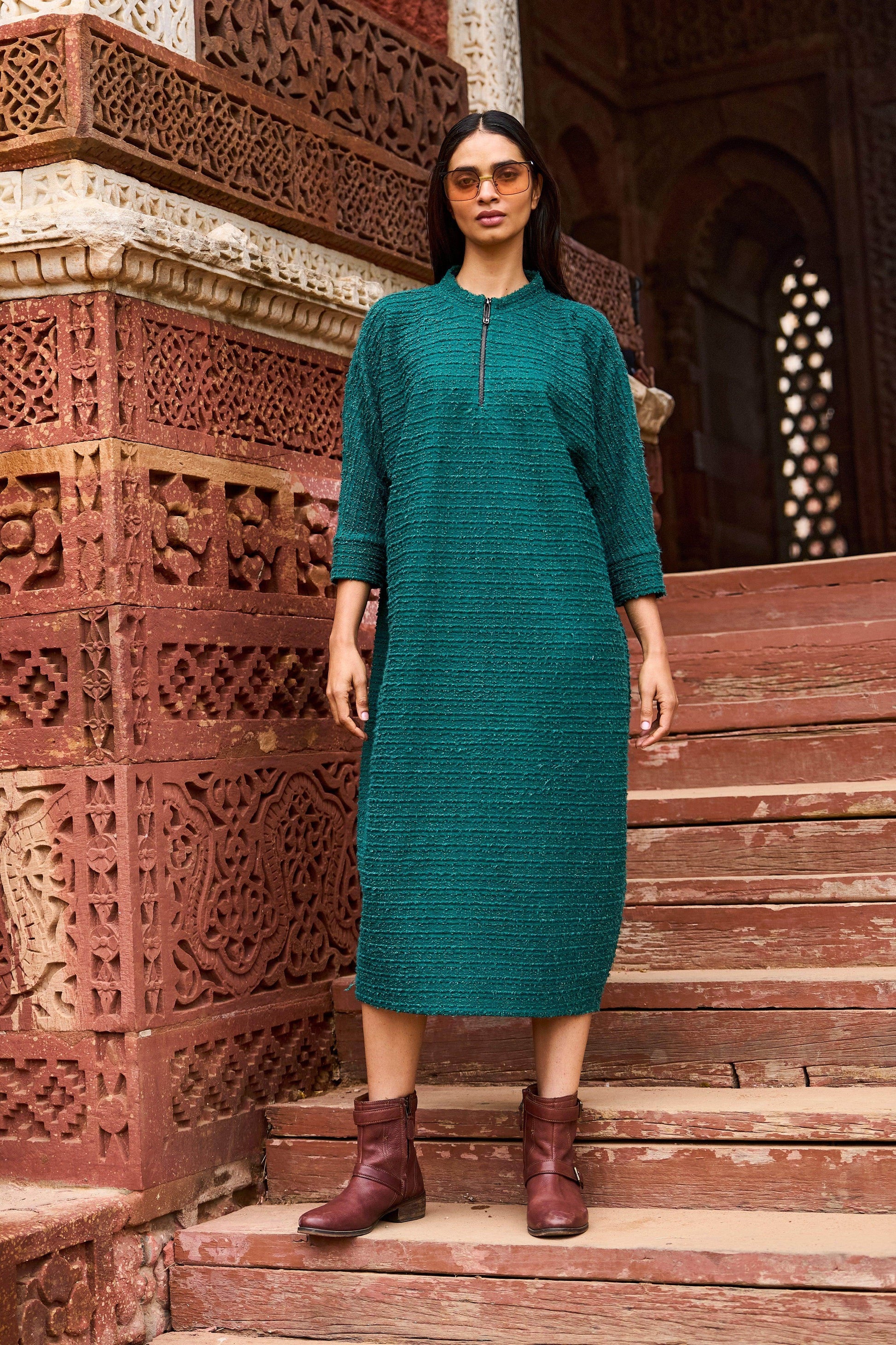 TEXTURED KNIT MIDI - dash and dot