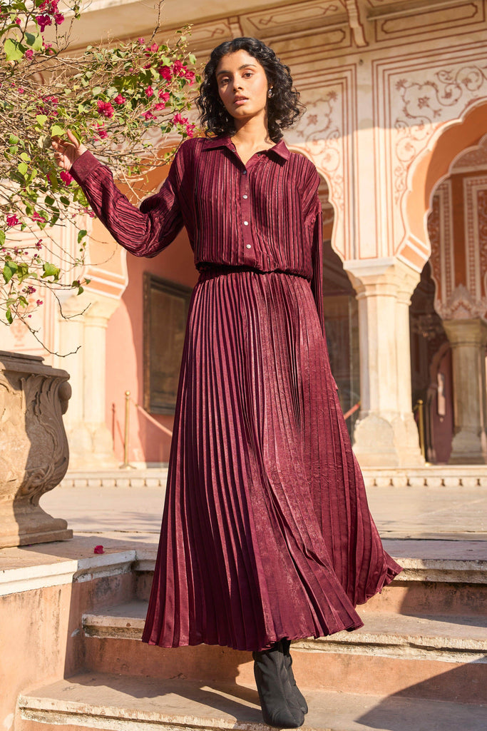 BURGUNDY PLEATED SKIRT - dash and dot dash and dot