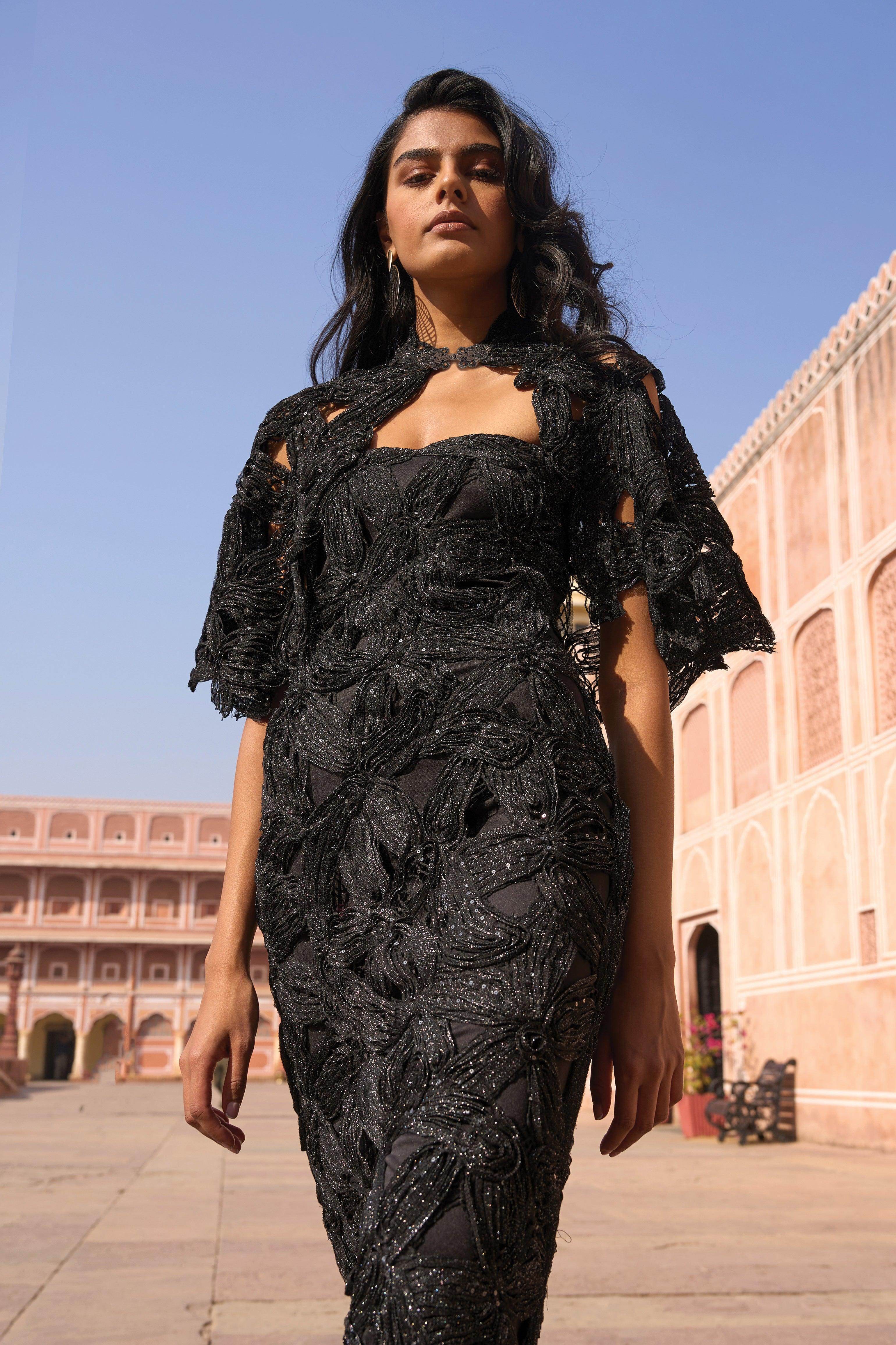 METALLIC LACE GOWN AND CAPE XS / L / Black METALLIC LACE GOWN AND CAPE XS / L / Black