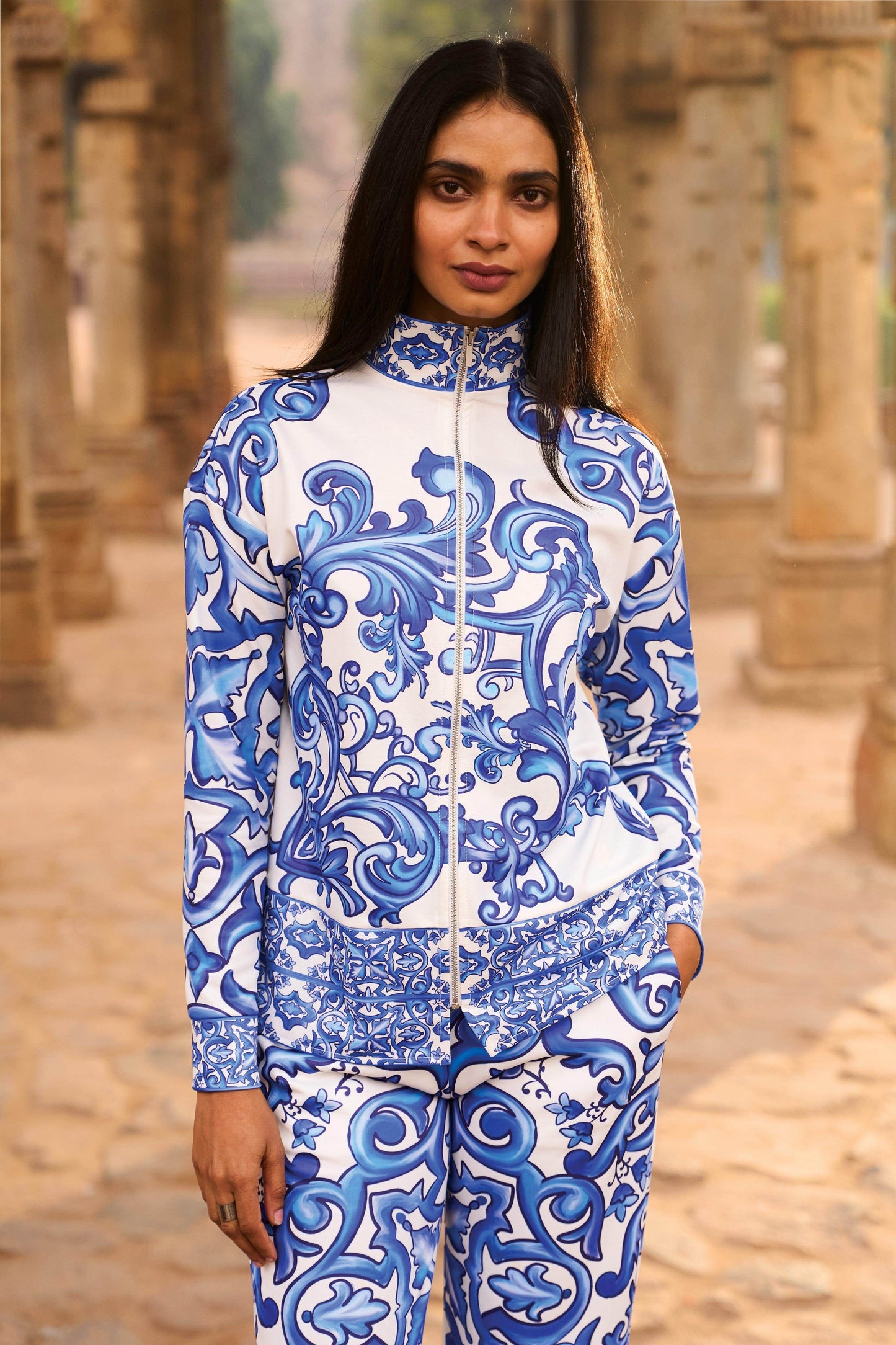 CERAMIC PRINT ZIP SWEAT - dash and dot