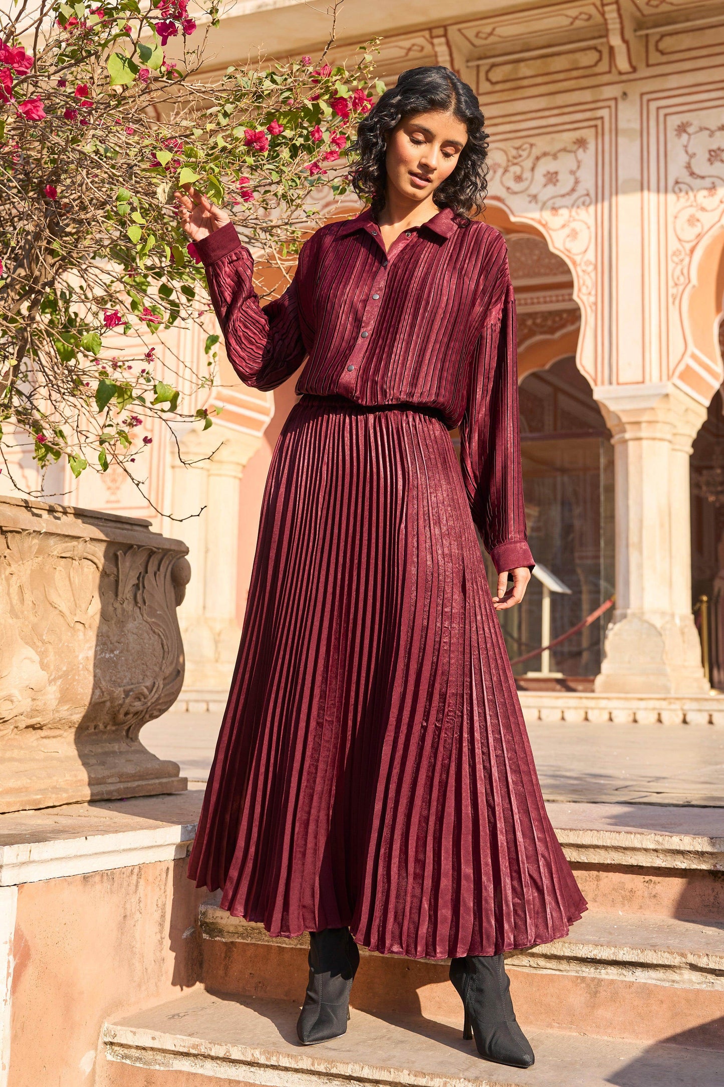 BURGUNDY PLEATED SKIRT - dash and dot