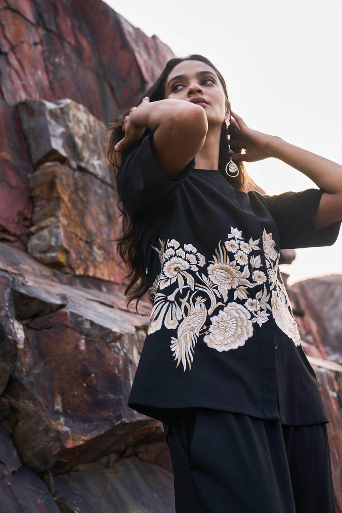 PLACEMENT EMBROIDERED SHIRT - dash and dot dash and dot