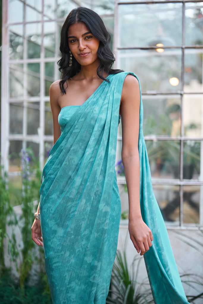 SARI DRAPE GOWN dash and dot