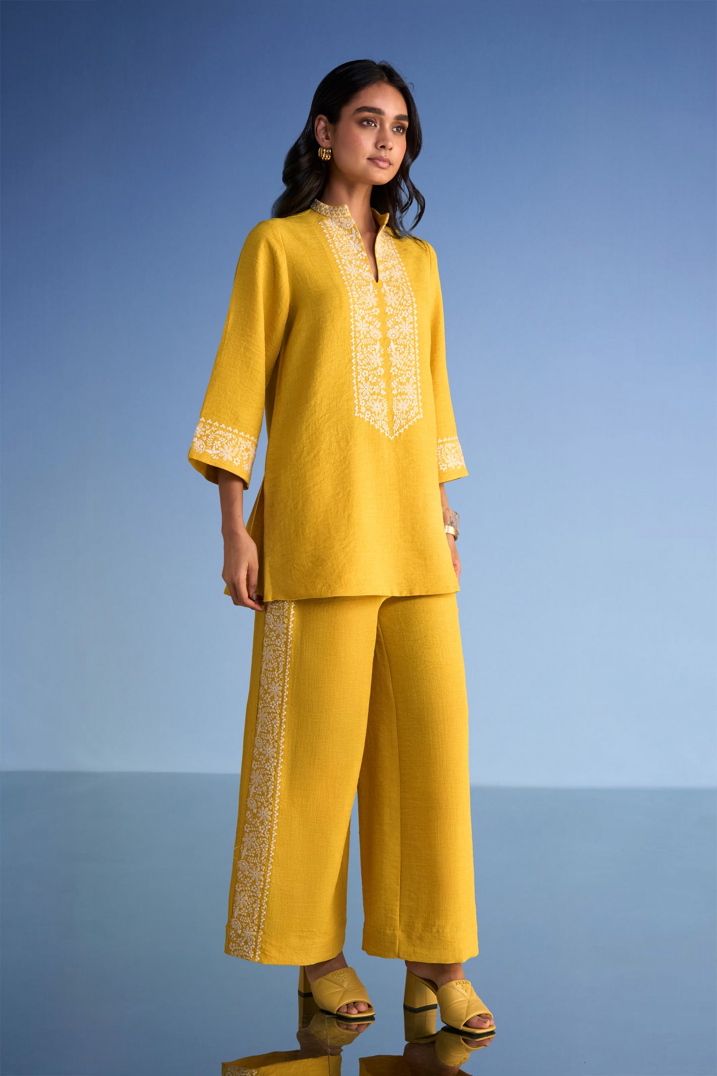 EMBROIDERED LINEN-TEXTURED LONGLINE TOP & WIDE-LEGGED PANT SET
