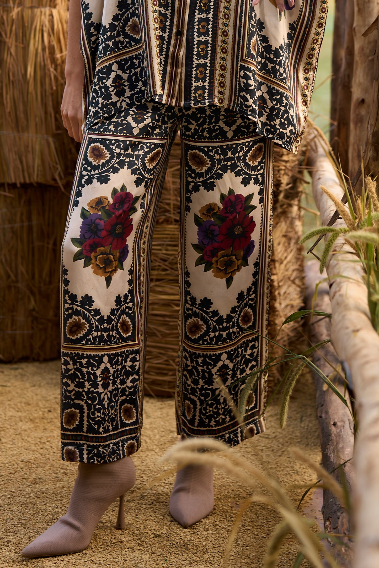 BAROQUE PRINTED STRAIGHT-CUT PANT
