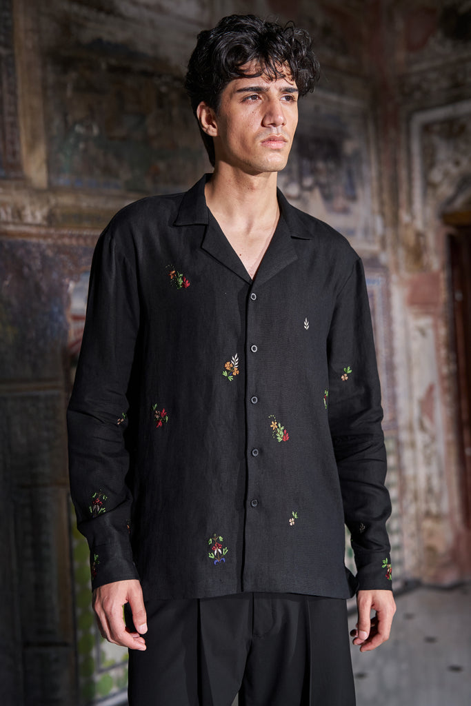 MOTIF EMBROIDERED LINEN SHIRT dash and dot