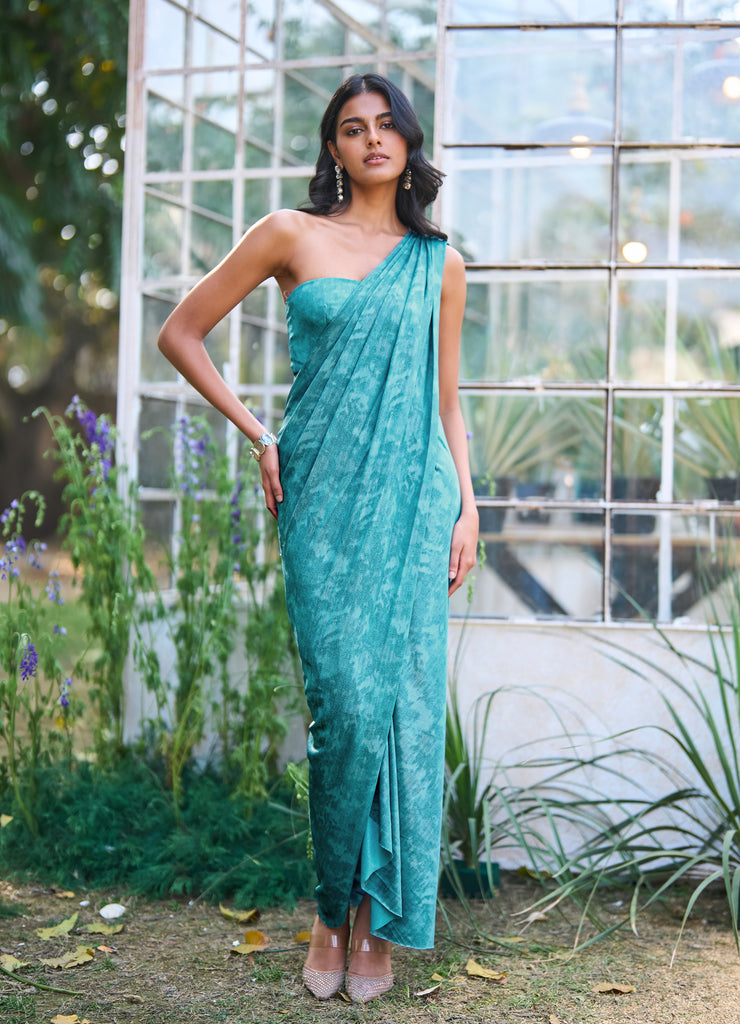 SARI DRAPE GOWN dash and dot