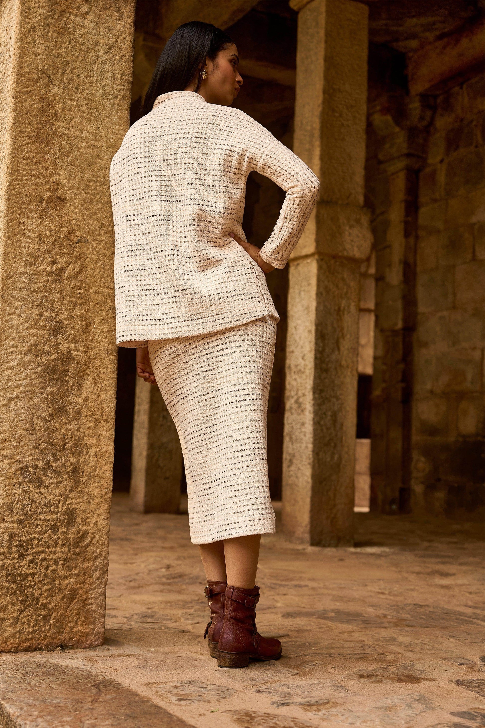 TEXTURED KNIT SKIRT - dash and dot