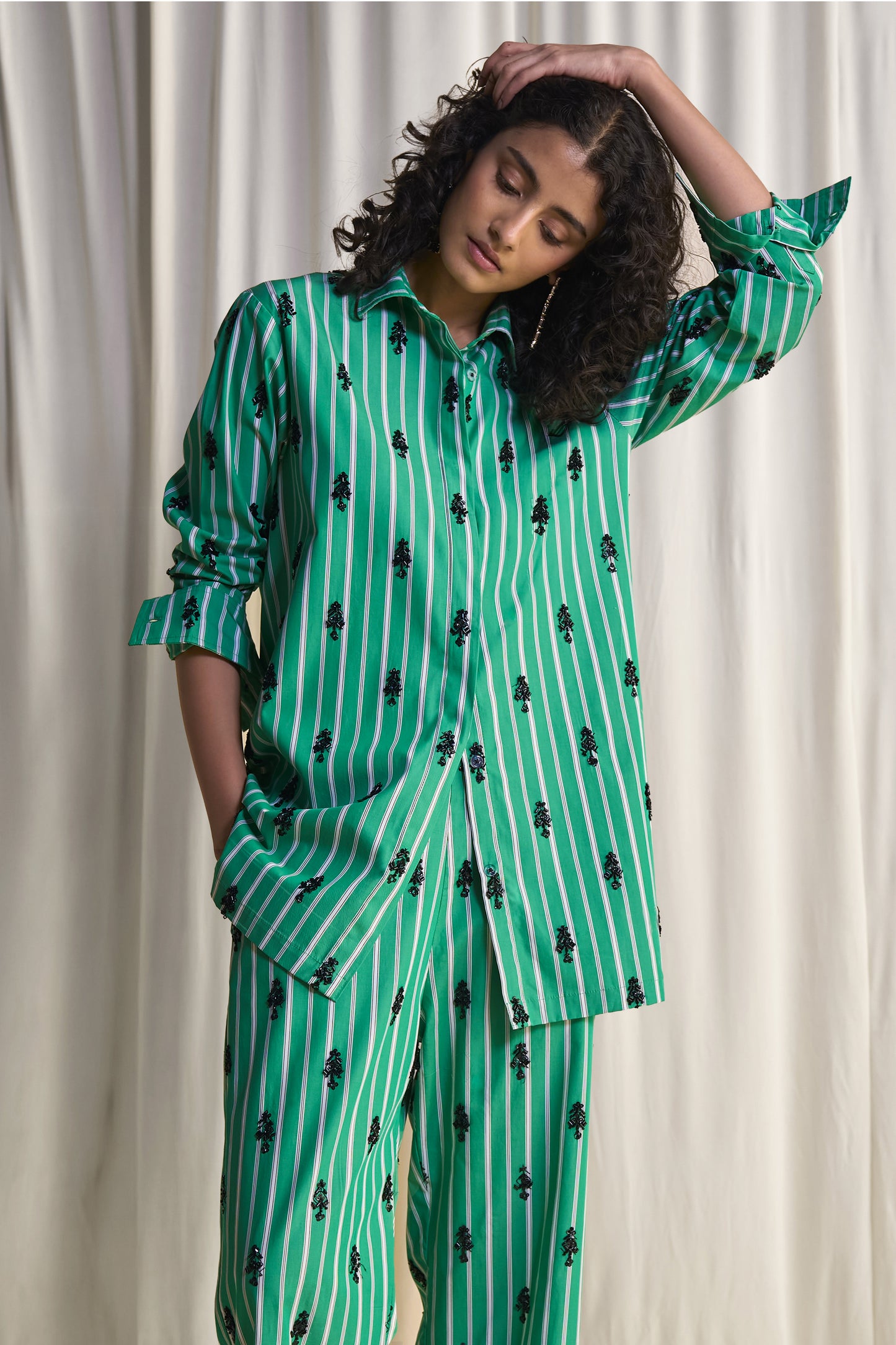 MOTIF BEAD EMBROIDERED STRIPE SHIRT