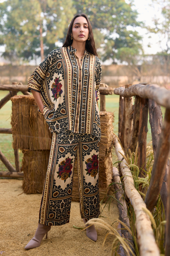 BAROQUE PRINTED BOXY SHIRT dash and dot