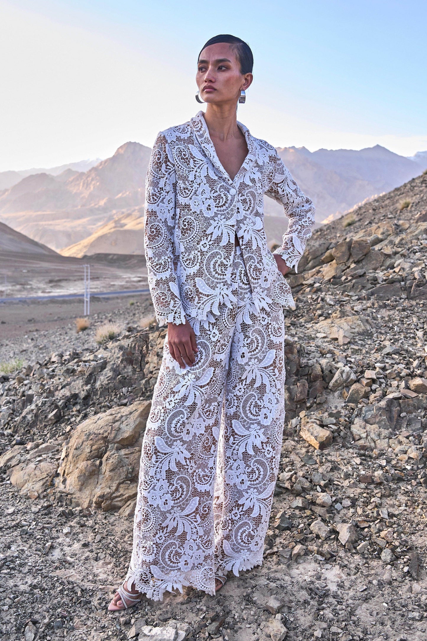 SCALLOPED LACE PANT - dash and dot