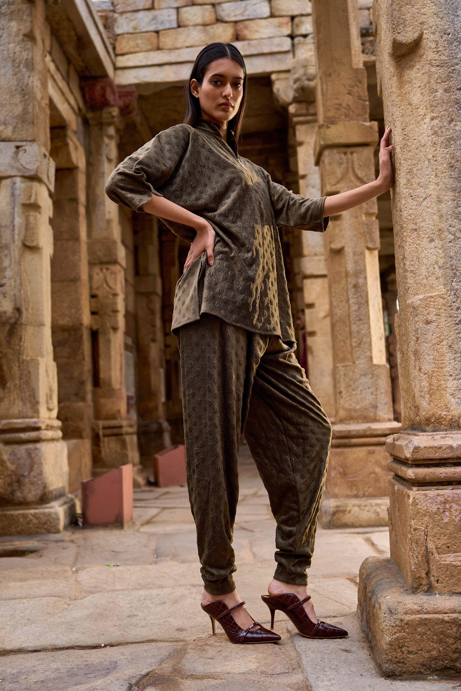 TEXTURED KNIT SUEDED PANT - dash and dot