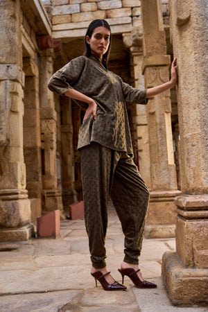 TEXTURED KNIT SUEDED PANT - dash and dot