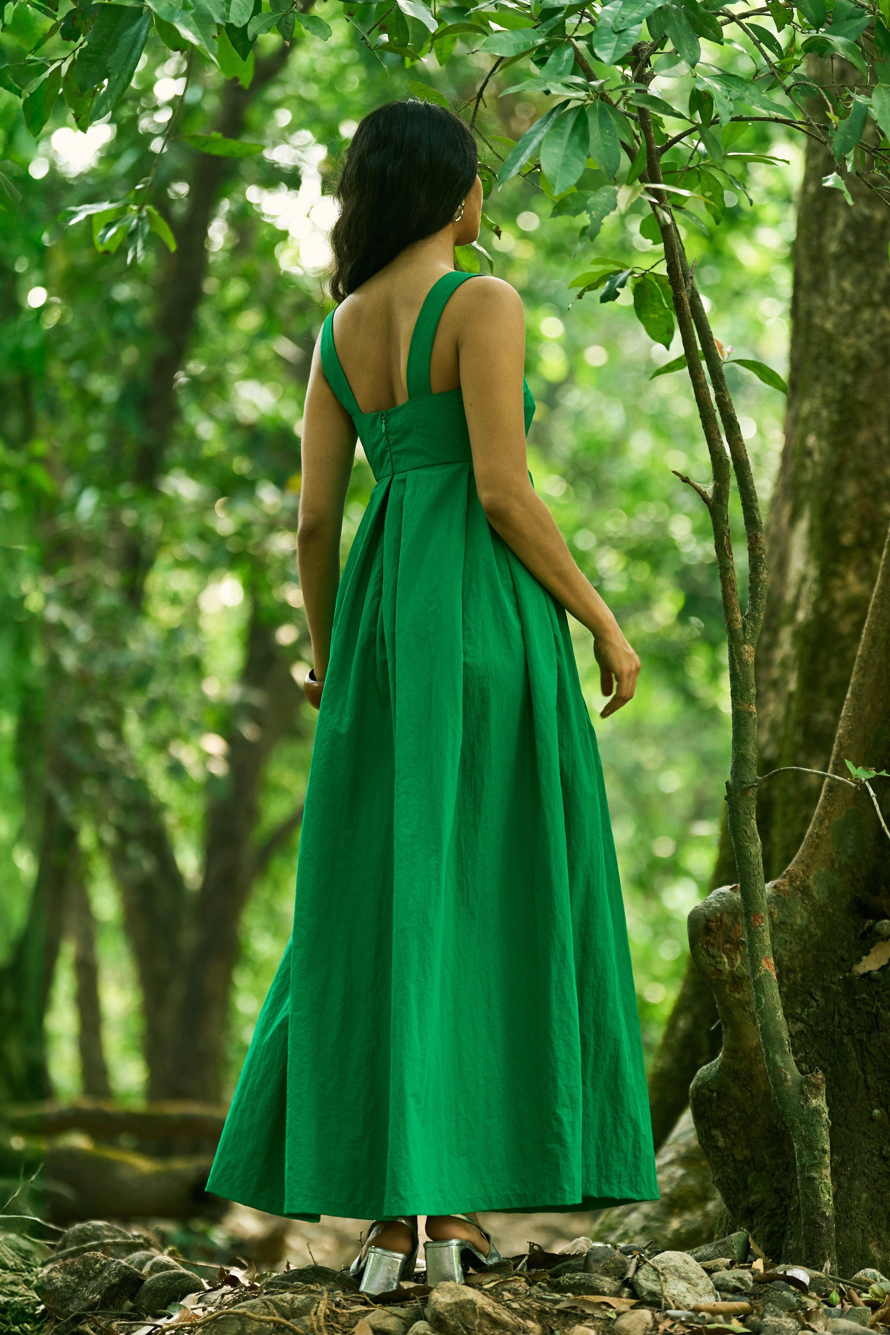 GREEN FLARED GOWN – dash and dot
