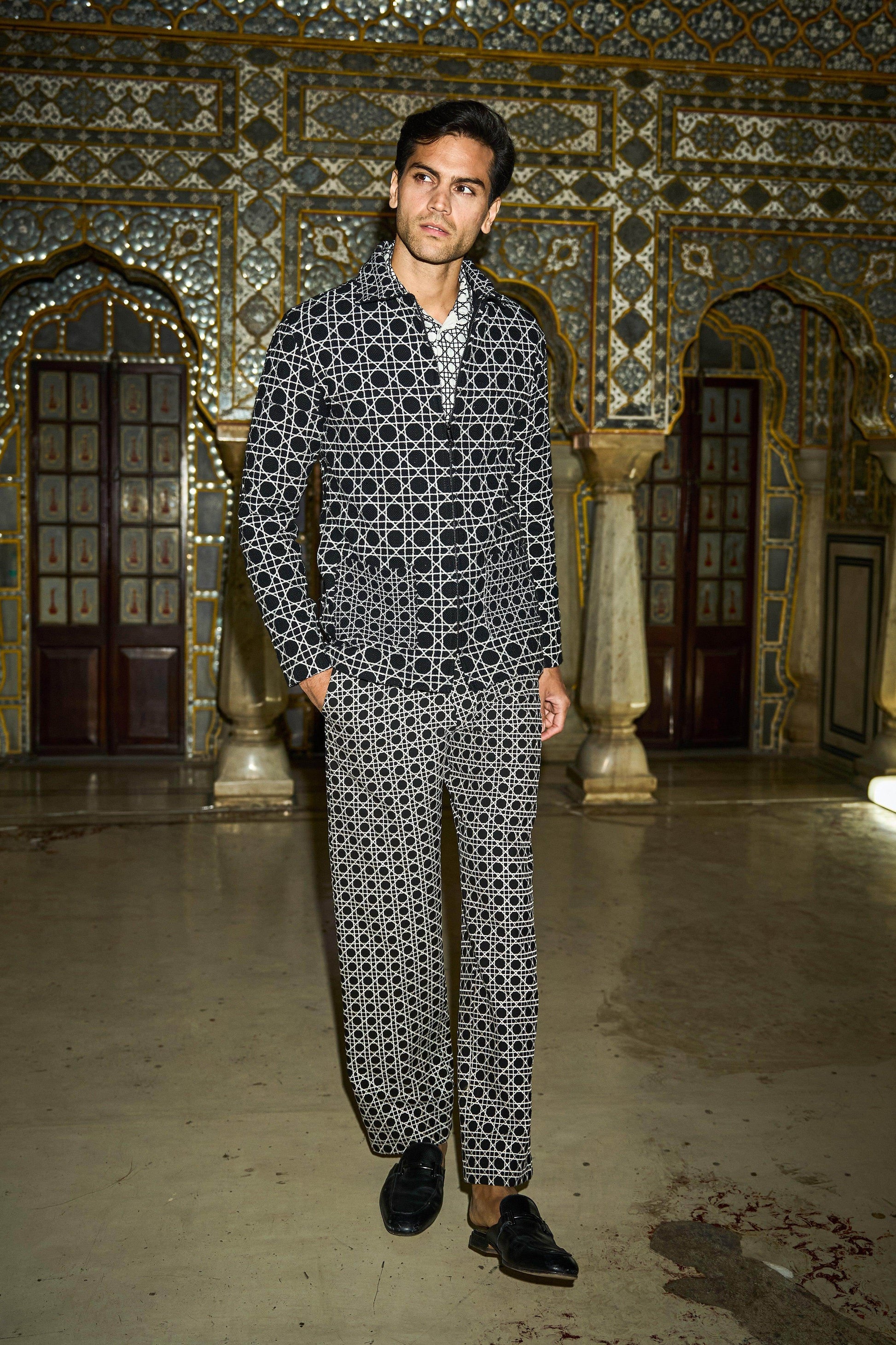 RATTAN EMBROIDERED TROUSER - dash and dot