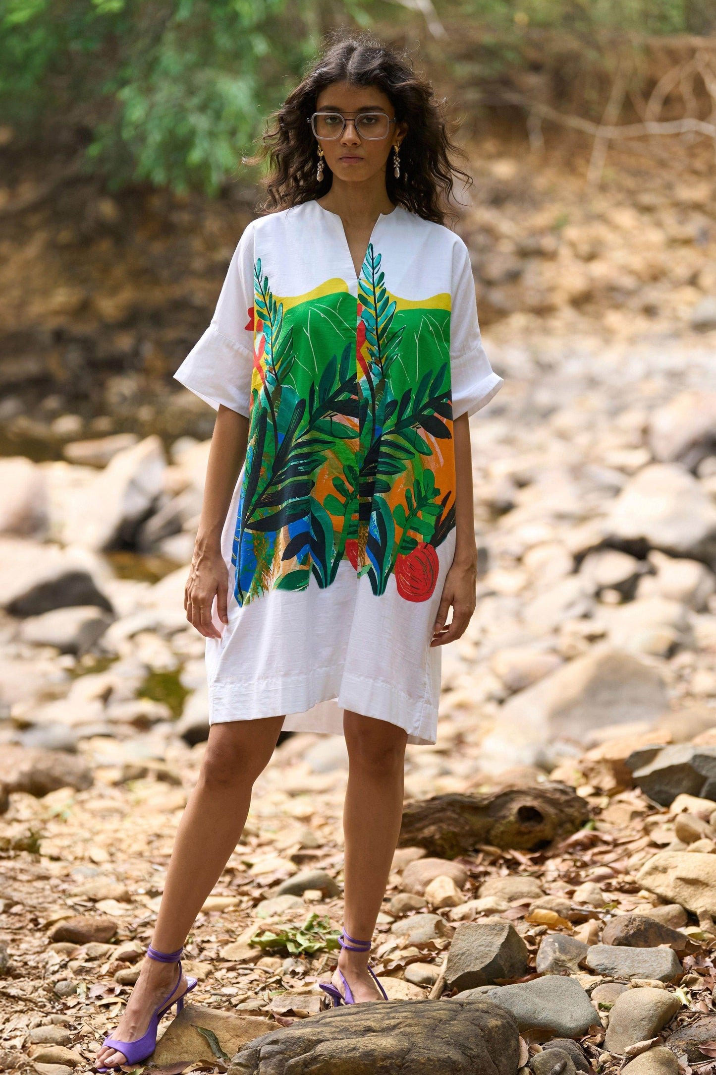 GRAPHIC PRINT SHIRT DRESS - dash and dot