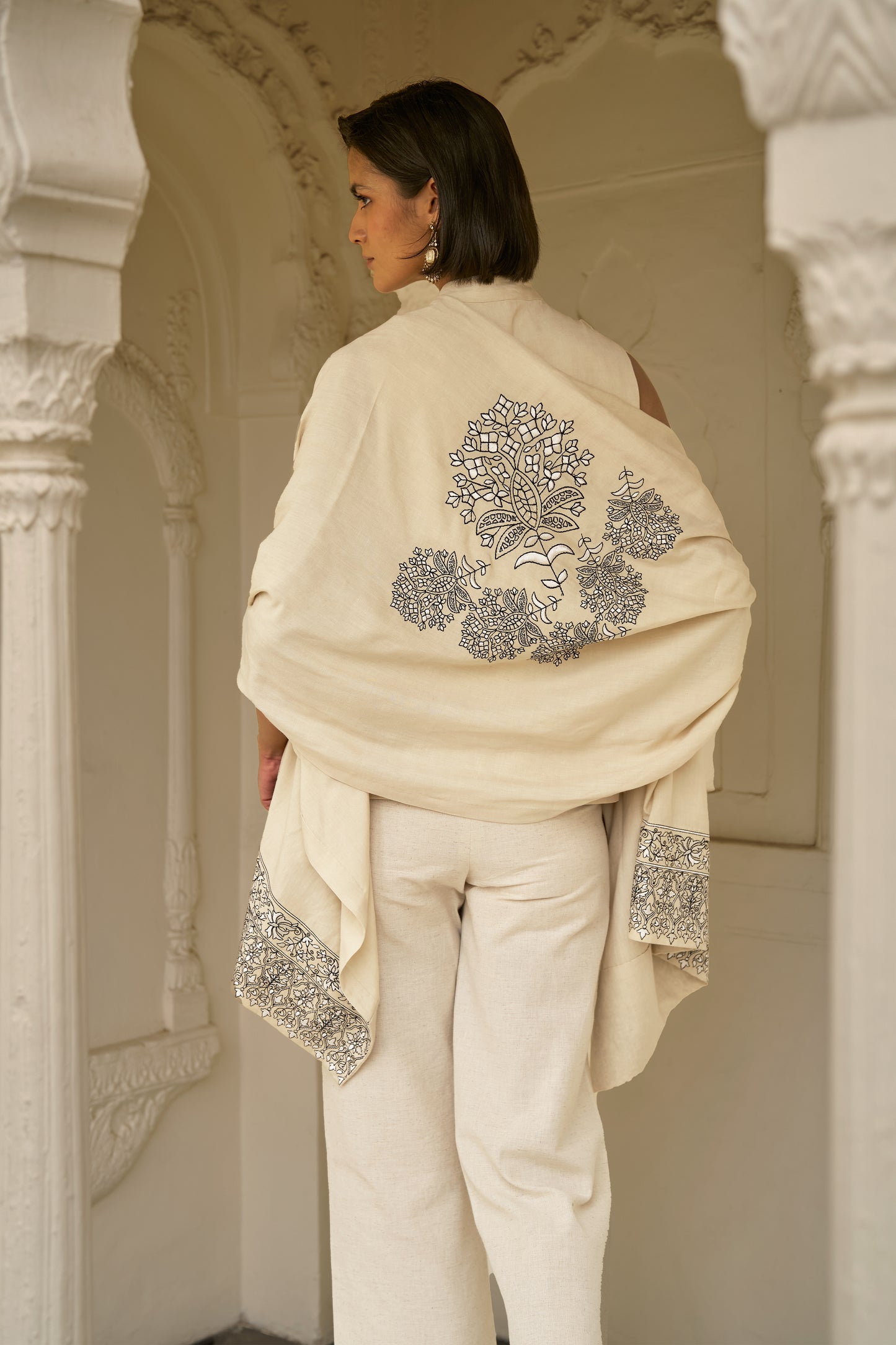 LINEN EMBROIDERED PANT SET WITH SHAWL