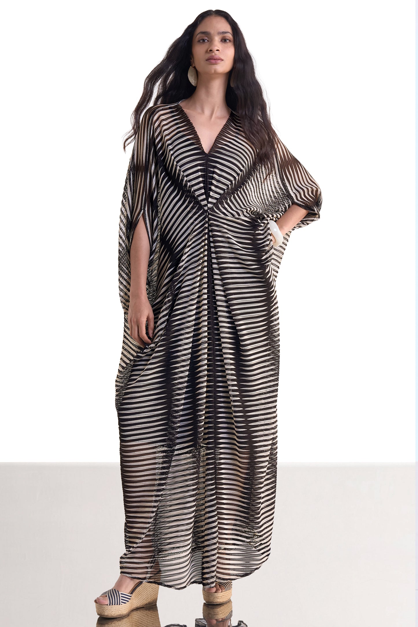 MONOCHROME KNITTED KAFTAN