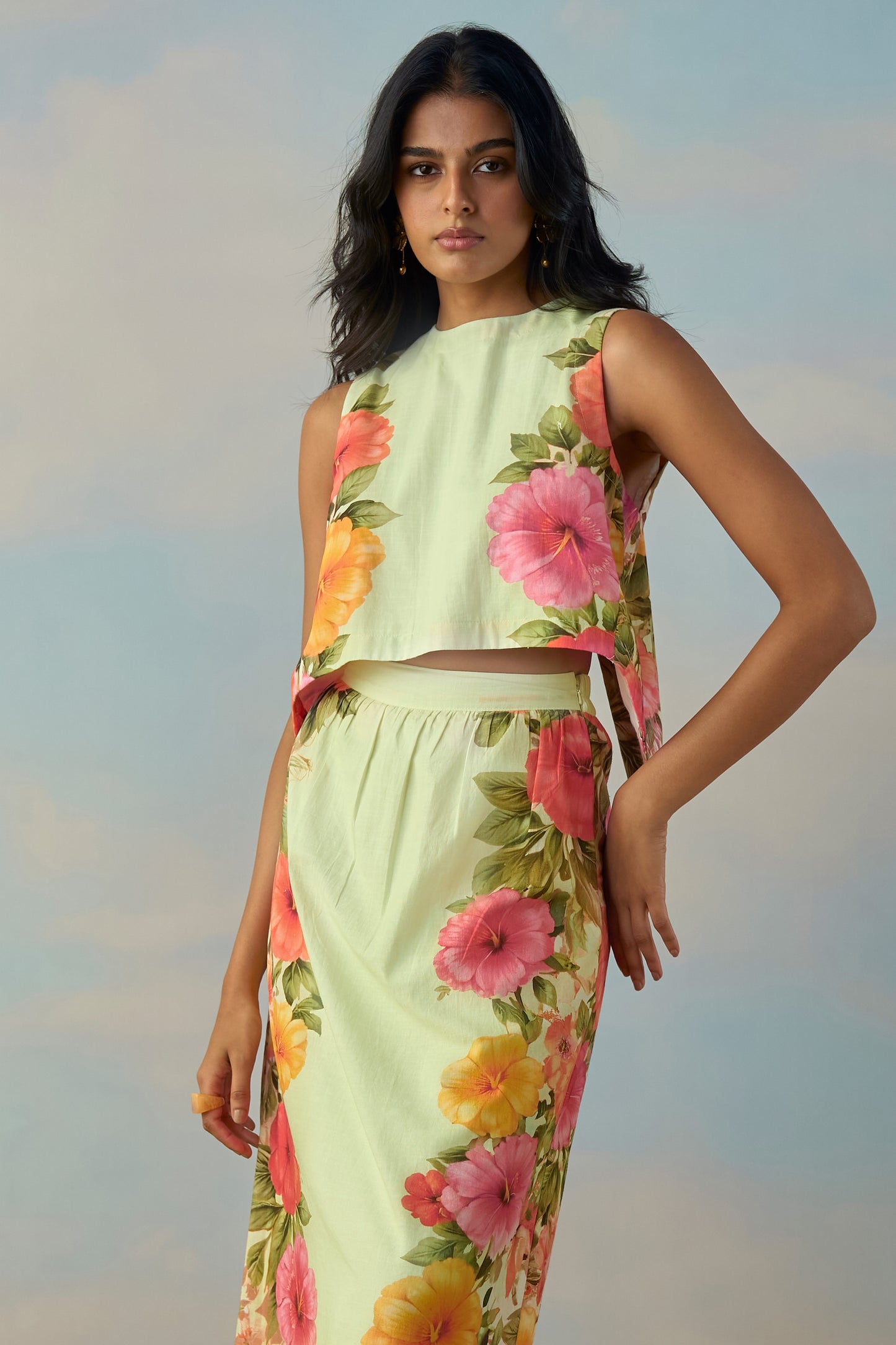 LINEN TULIP BACK PLACED FLORAL TOP & SKIRT SET