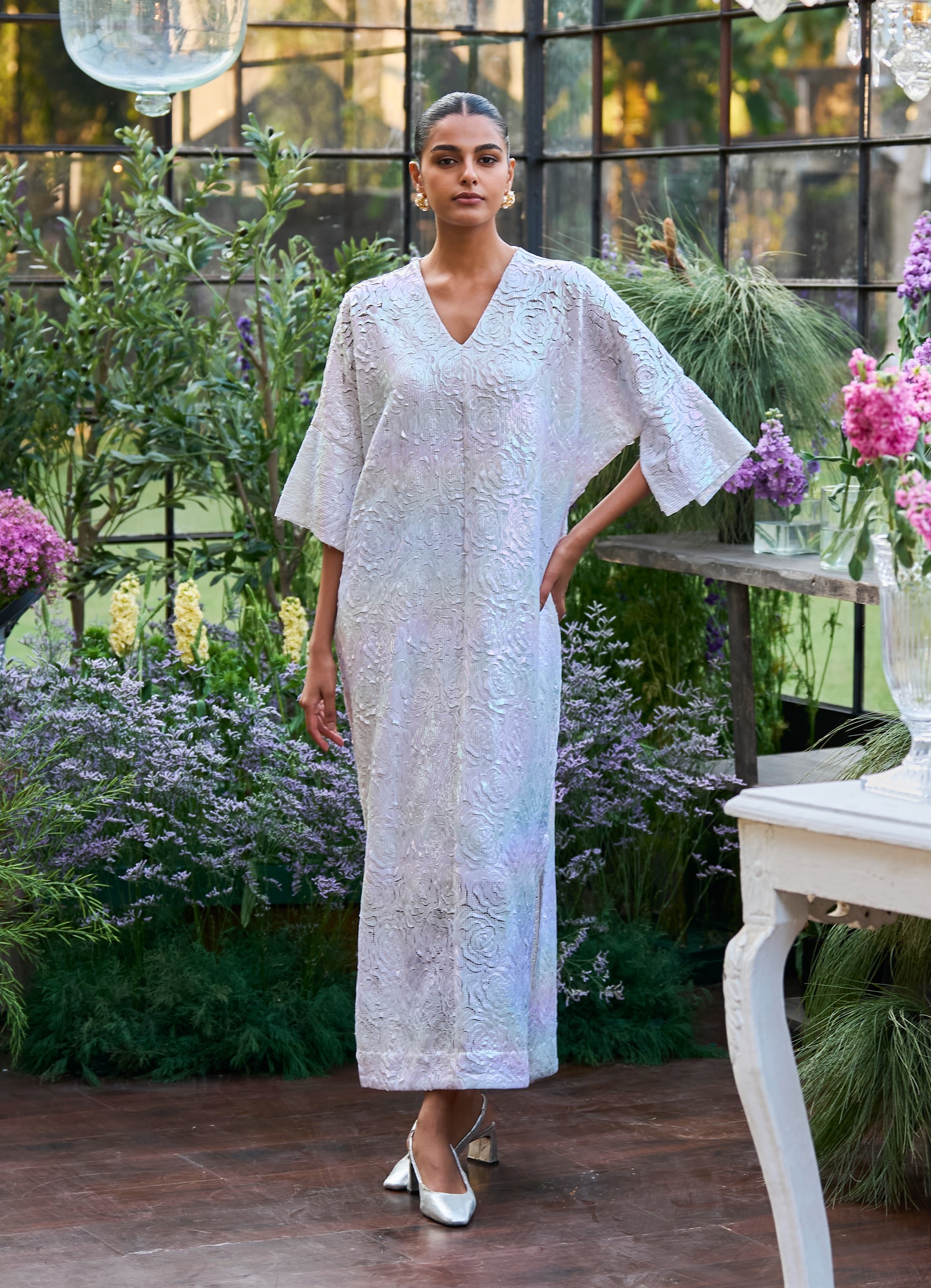 CUTWORK LAMÉ KAFTAN