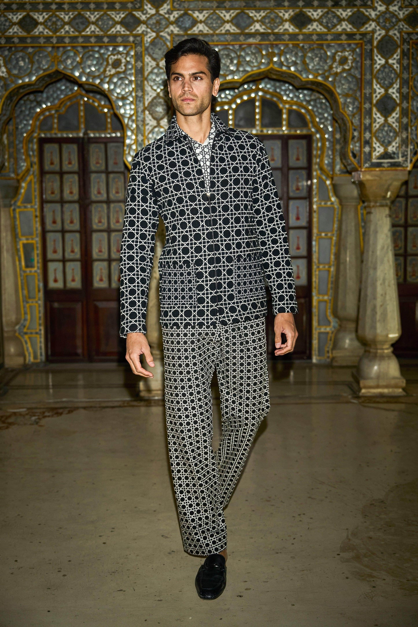 RATTAN EMBROIDERED TROUSER - dash and dot