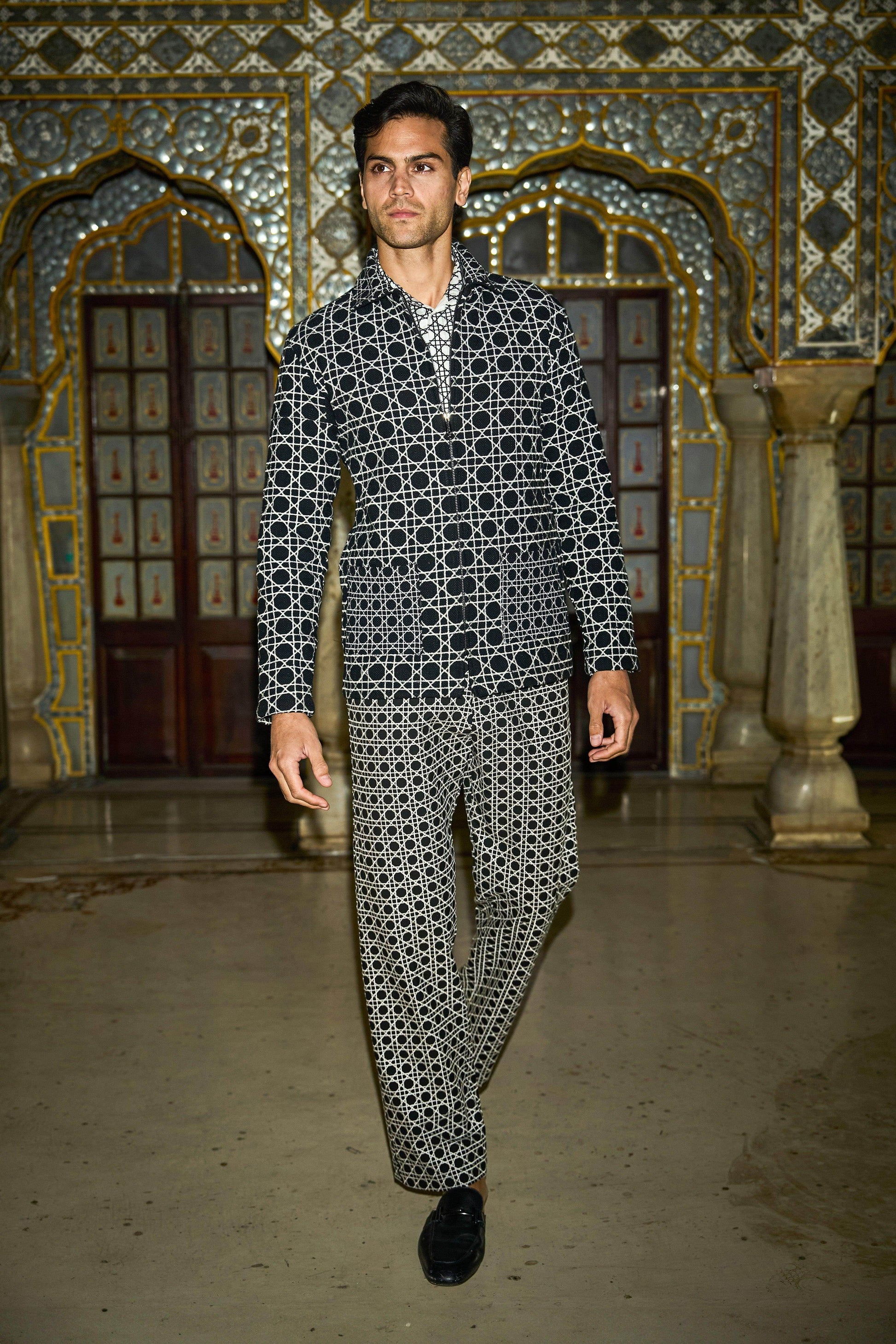 RATTAN EMBROIDERED TROUSER - dash and dot