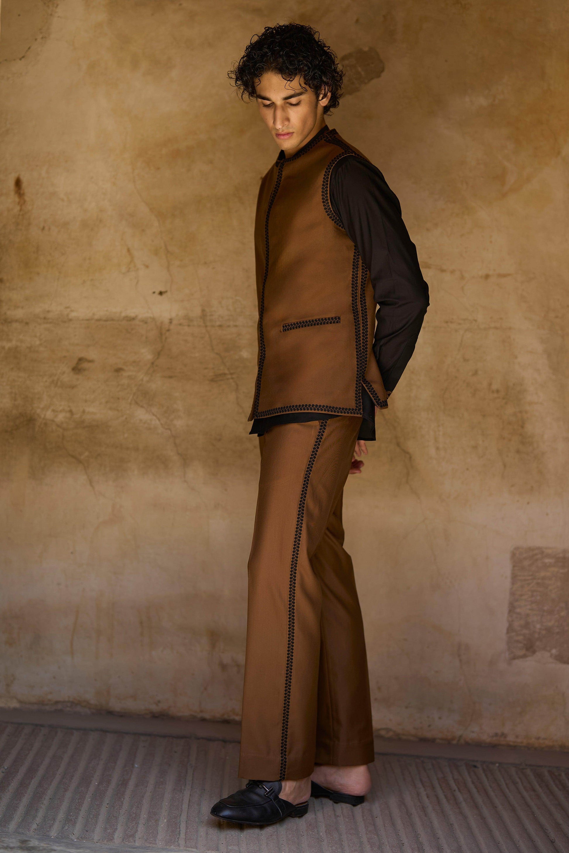 BORDER EMBROIDERED BANDI, SHIRT AND PANT - dash and dot