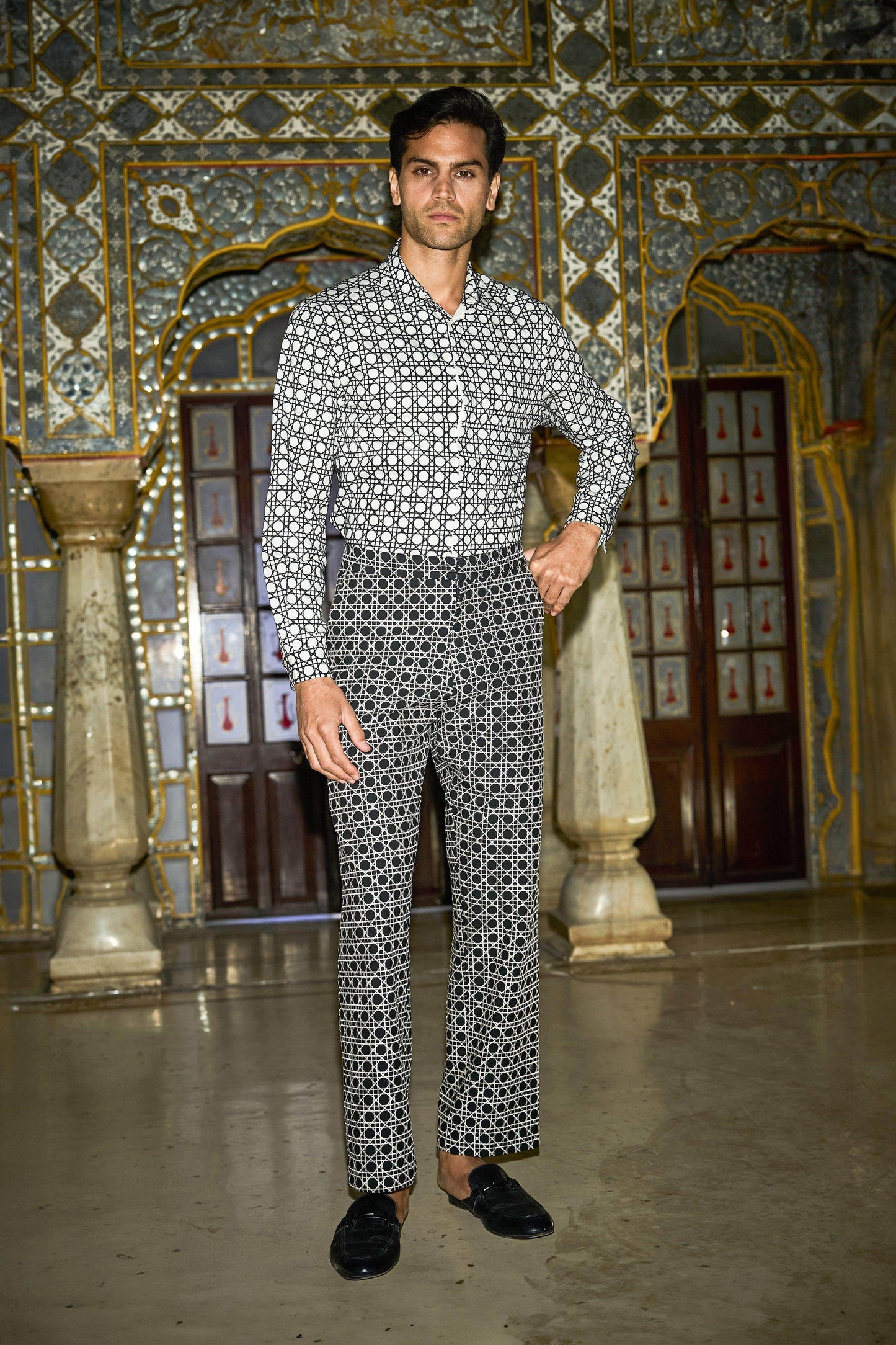 RATTAN EMBROIDERED TROUSER - dash and dot