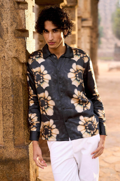 ABSTRACT FLORAL SHIRT - dash and dot