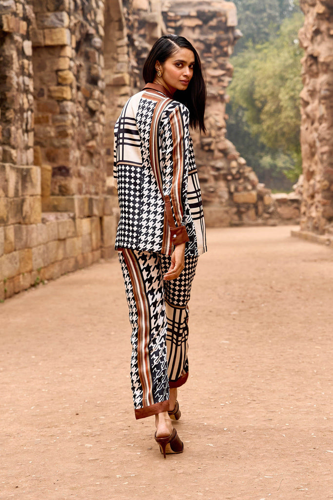 SIGNATURE PRINT SET WITH SCARF - dash and dot dash and dot